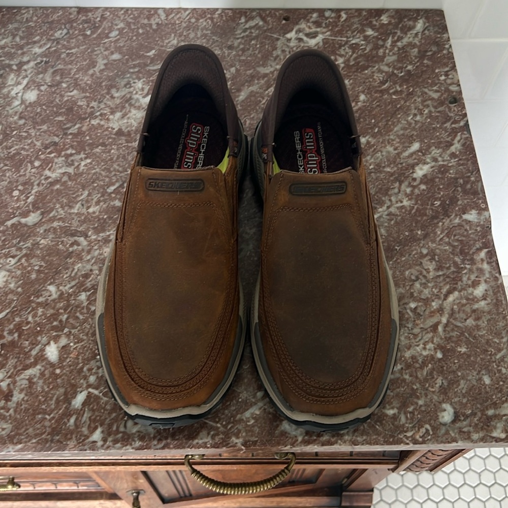 Skecher Slip-ins size 9.5, brown leather